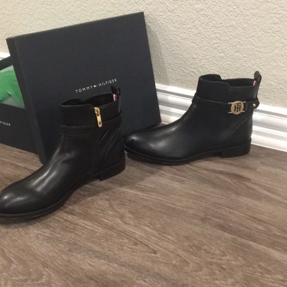 ONE MORE LEFT Tommy Hilfiger Rumore black boots - Picture 4 of 8